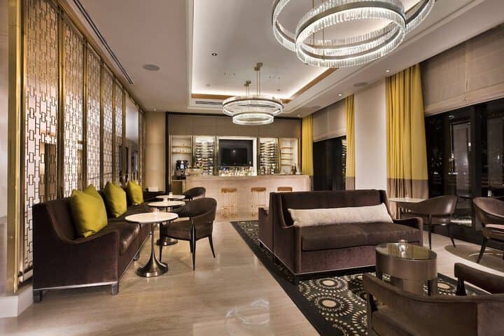 Lounge 60 of 75
