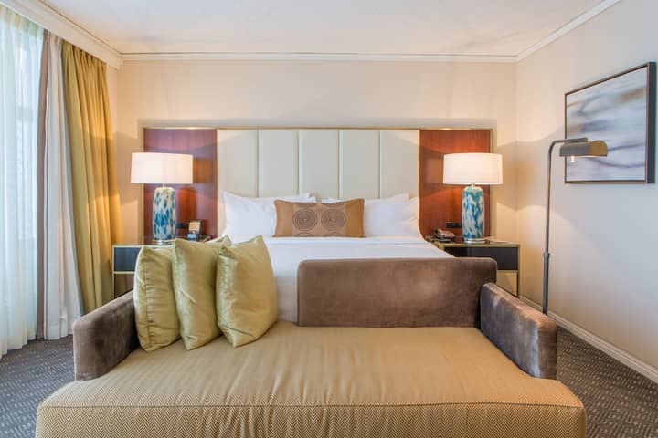 Room 10 of 75