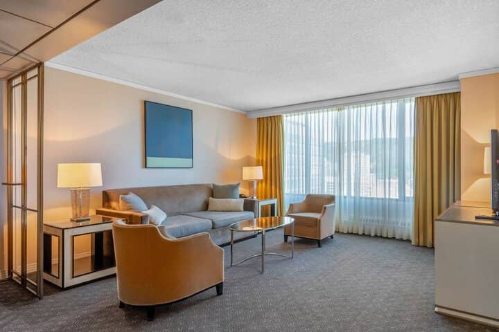 Room 16 of 75