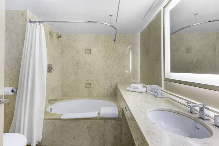 Room 44 of 75